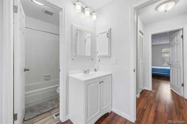 1622 S Idalia Circle E, Aurora, CO 80017