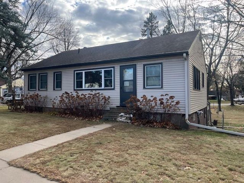 827 Truax Boulevard, Eau Claire, WI 54703