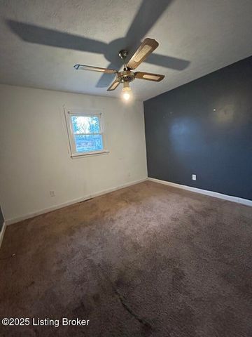 1634 Catalpa Rd, Radcliff, KY 40160