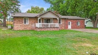 409 W South St, Lindale, TX 75771