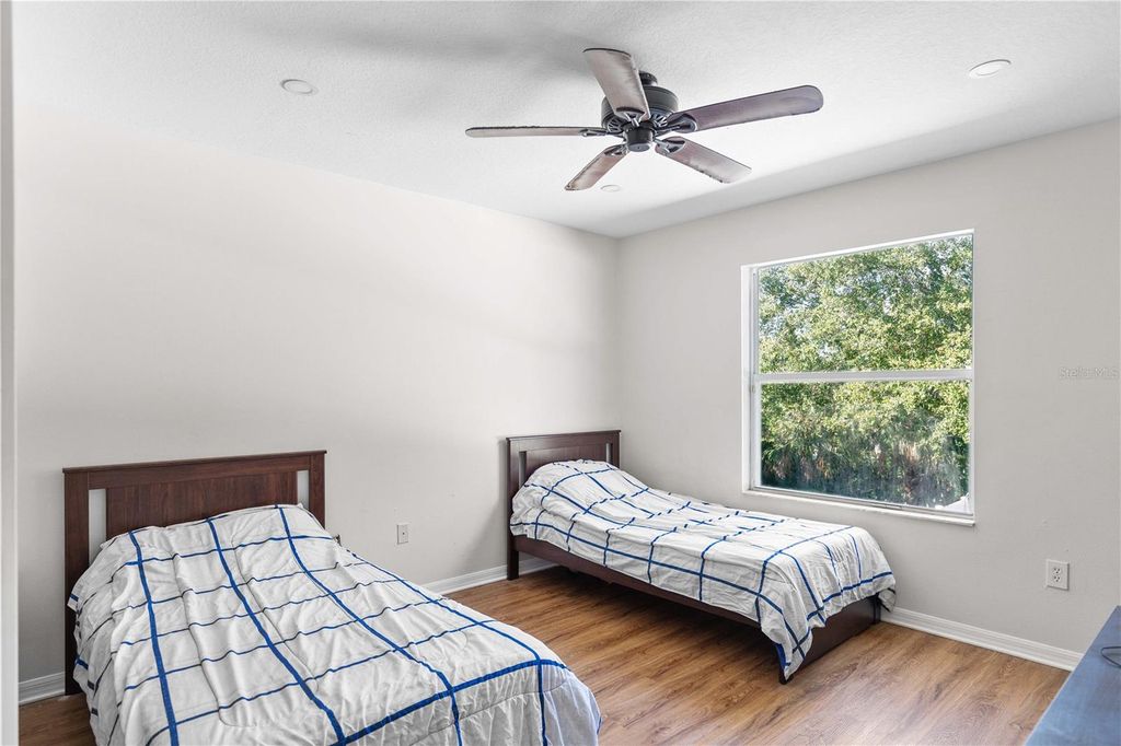 Image 18 of property listing at 31339 GLENDALOUGH WAY, Wesley Chapel, FL 33545