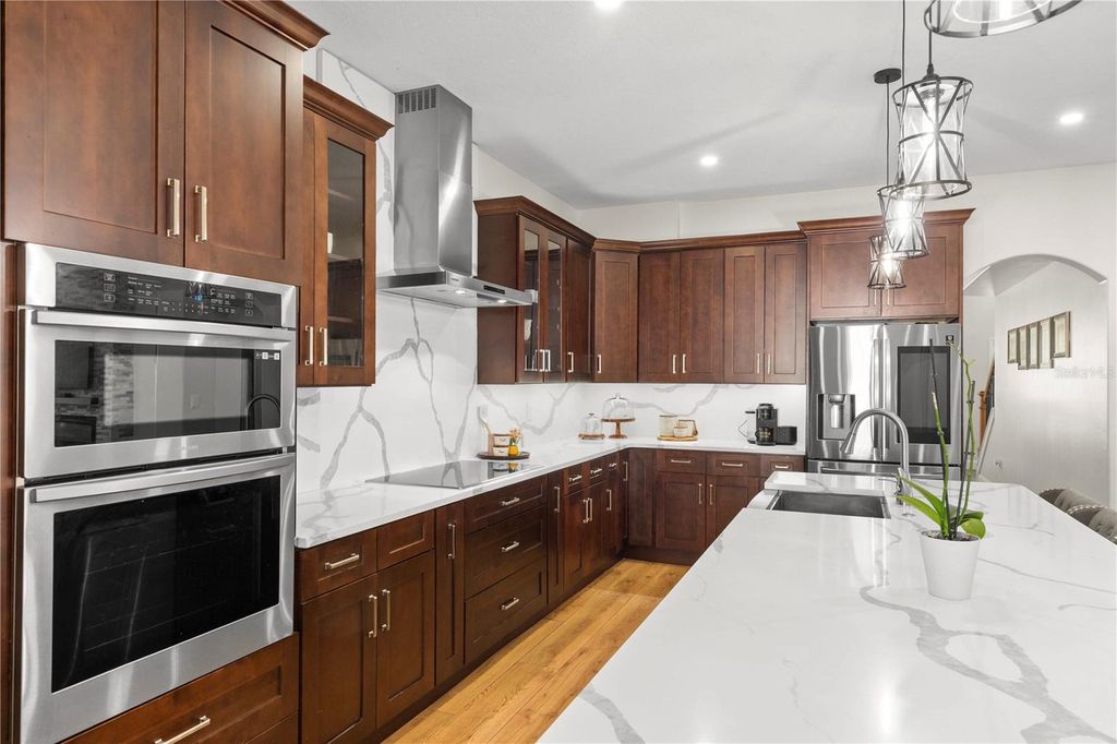 Image 3 of property listing at 31339 GLENDALOUGH WAY, Wesley Chapel, FL 33545