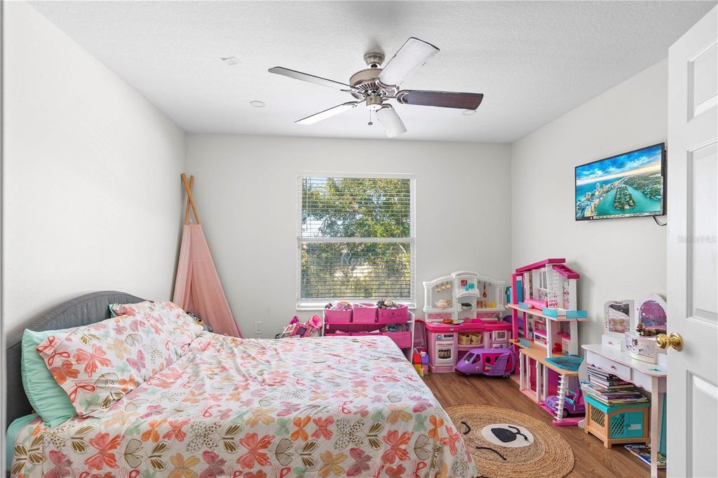 Image 22 of property listing at 31339 GLENDALOUGH WAY, Wesley Chapel, FL 33545