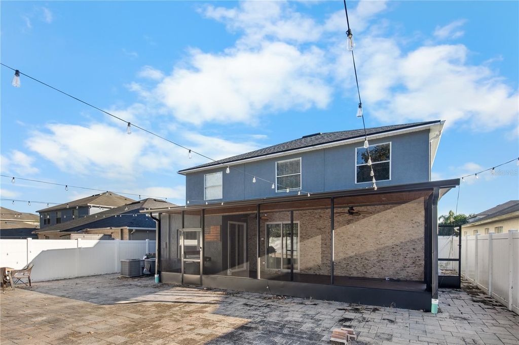 Image 30 of property listing at 31339 GLENDALOUGH WAY, Wesley Chapel, FL 33545