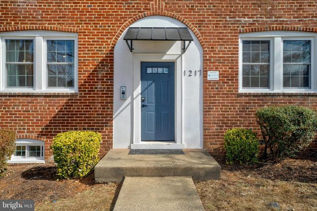 1217 N KENSINGTON STREET, Arlington, VA 22205