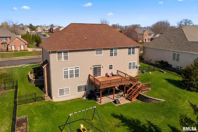 5900 W EAGLECREEK Drive, Peoria, IL 61615