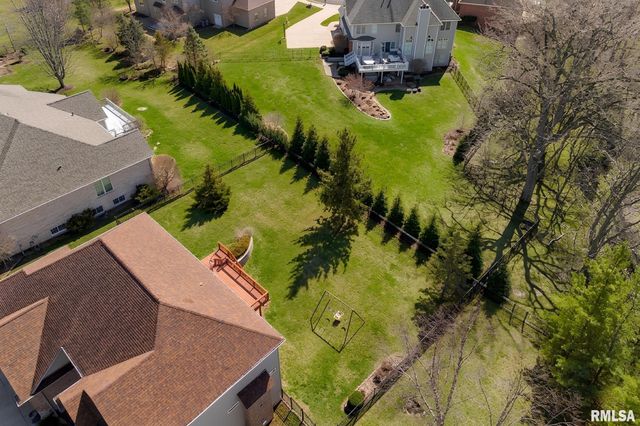 5900 W EAGLECREEK Drive, Peoria, IL 61615