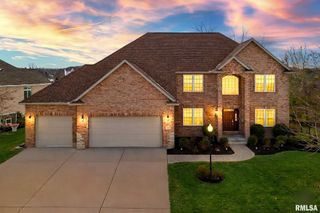 5900 W EAGLECREEK Drive, Peoria, IL 61615