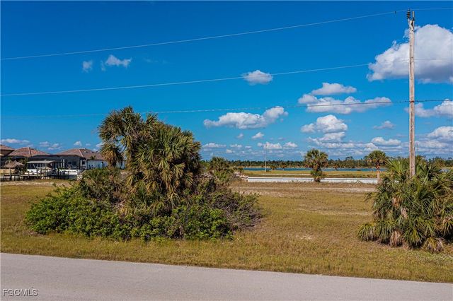 4527 NW 35th TER, Cape Coral, FL 33993