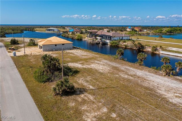 4527 NW 35th TER, Cape Coral, FL 33993