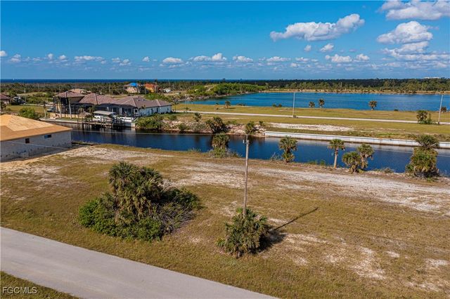 4527 NW 35th TER, Cape Coral, FL 33993