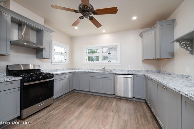 35 W Westside Avenue, Red Bank, NJ 07701