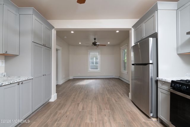 35 W Westside Avenue, Red Bank, NJ 07701
