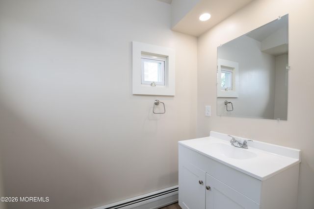 35 W Westside Avenue, Red Bank, NJ 07701