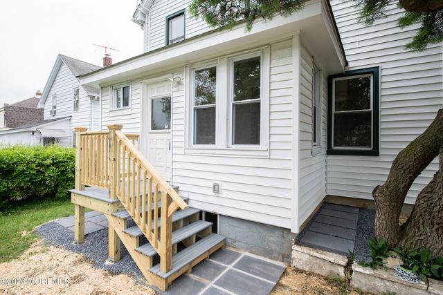 35 W Westside Avenue, Red Bank, NJ 07701
