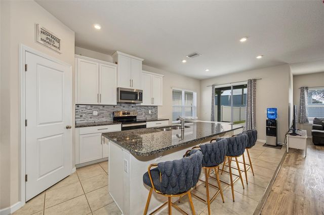 8891 PRAIRIE CREEK DRIVE, New Port Richey, FL 34655