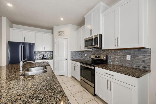 8891 PRAIRIE CREEK DRIVE, New Port Richey, FL 34655