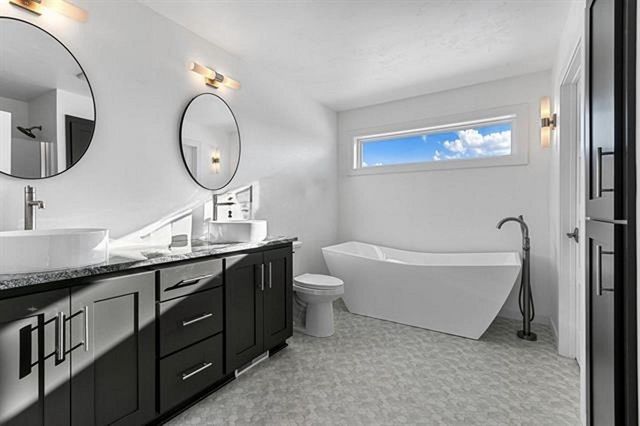 1015 NUTMEG DRIVE, De Pere, WI 54115