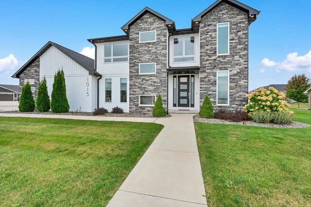 1015 NUTMEG DRIVE, De Pere, WI 54115