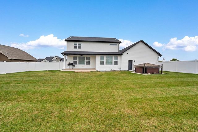 1015 NUTMEG DRIVE, De Pere, WI 54115