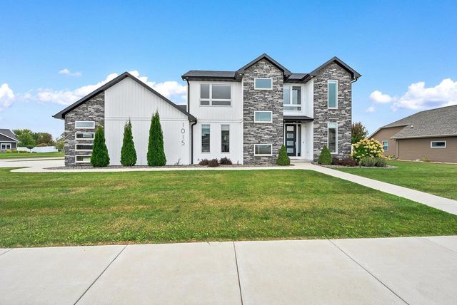 1015 NUTMEG DRIVE, De Pere, WI 54115