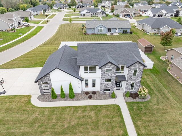 1015 NUTMEG DRIVE, De Pere, WI 54115