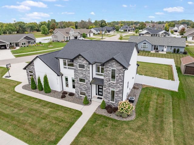 1015 NUTMEG DRIVE, De Pere, WI 54115