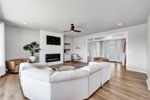 1015 NUTMEG DRIVE, De Pere, WI 54115