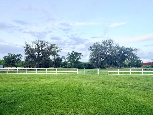 4238 County Road 507, Brazoria, TX 77422