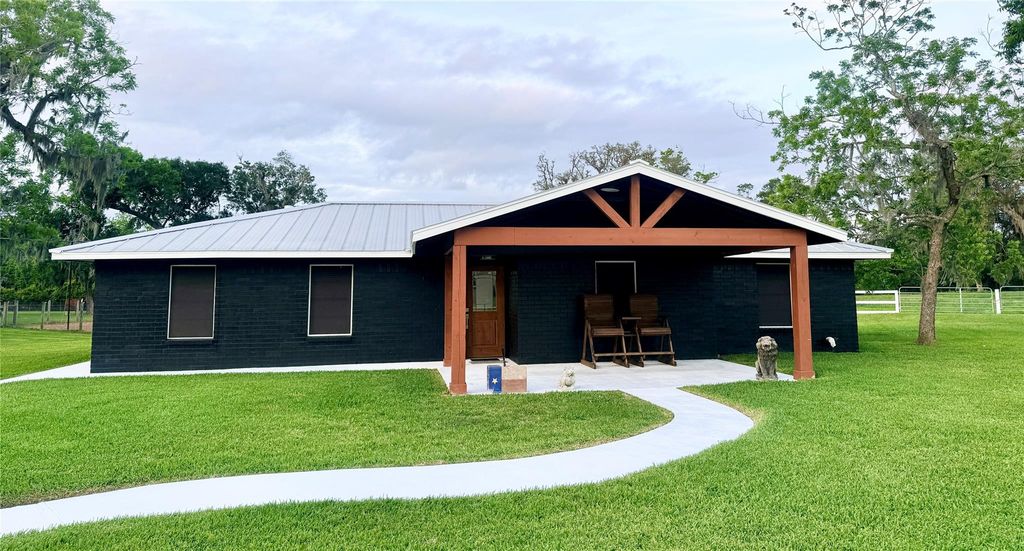 4238 County Road 507, Brazoria, TX 77422