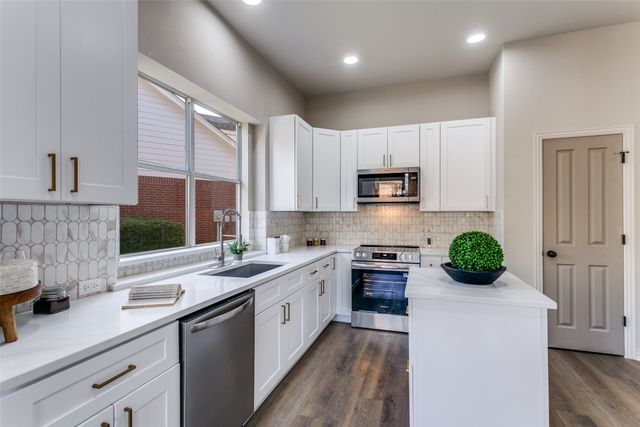 3501 Maplewood Court, Bedford, TX 76021