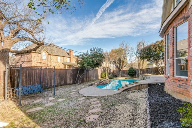 3501 Maplewood Court, Bedford, TX 76021