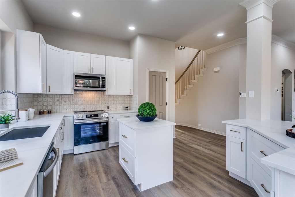 3501 Maplewood Court, Bedford, TX 76021