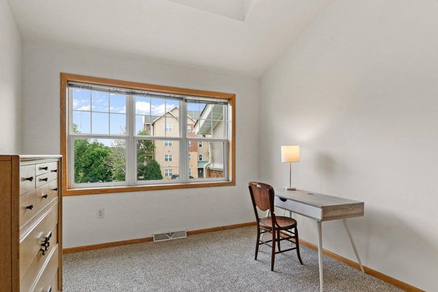 5449 Caddis Bend, Fitchburg, WI 53711