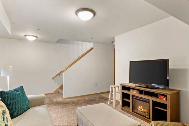 5449 Caddis Bend, Fitchburg, WI 53711