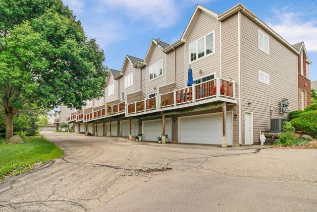 5449 Caddis Bend, Fitchburg, WI 53711