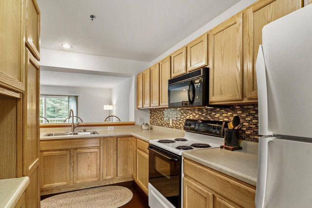 5449 Caddis Bend, Fitchburg, WI 53711