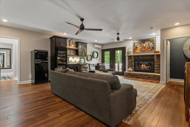 7865 Barnhill Rd, Primm Springs, TN 38476