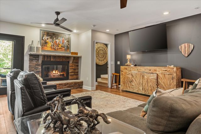 7865 Barnhill Rd, Primm Springs, TN 38476
