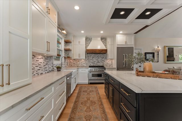 7865 Barnhill Rd, Primm Springs, TN 38476