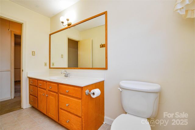 1220 Regehr Avenue, Charlotte, NC 28214