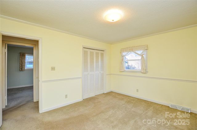 1220 Regehr Avenue, Charlotte, NC 28214