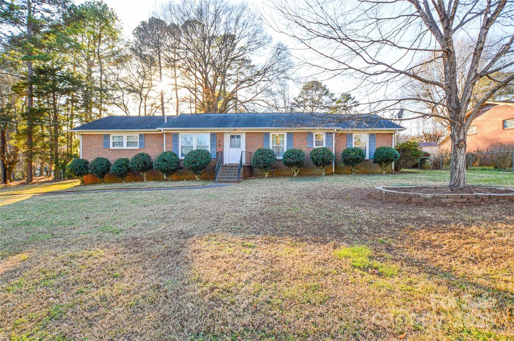 1220 Regehr Avenue, Charlotte, NC 28214