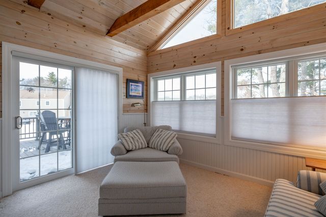 8 Collier Court, Nashua, NH 03062