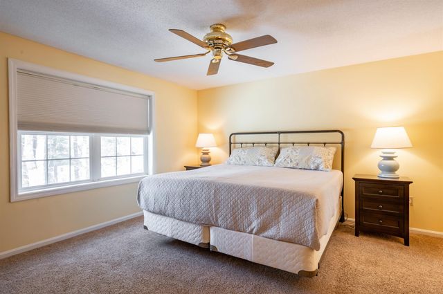 8 Collier Court, Nashua, NH 03062