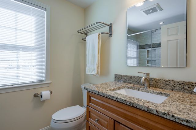 8 Collier Court, Nashua, NH 03062