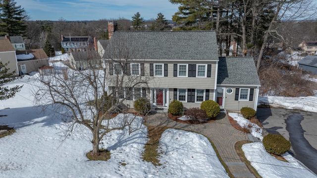 8 Collier Court, Nashua, NH 03062