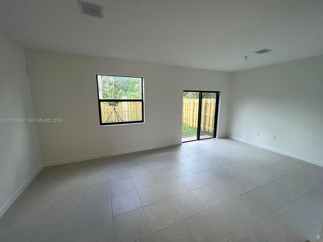 24480 SW 119th Place 24480, Homestead, FL 33032