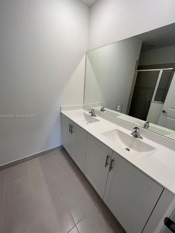 24480 SW 119th Place 24480, Homestead, FL 33032
