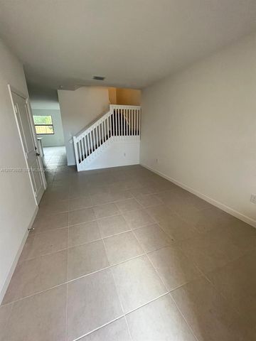 24480 SW 119th Place 24480, Homestead, FL 33032